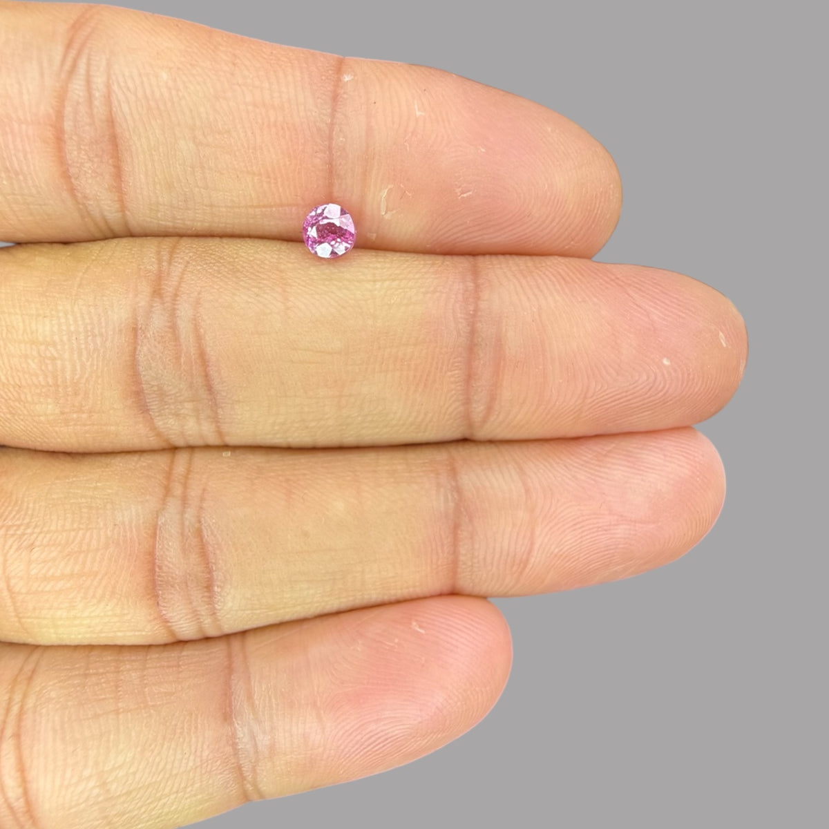 Round Cut Shape in Pink Sapphire Gemstone 0.65 Carats & 4.5 mm Size