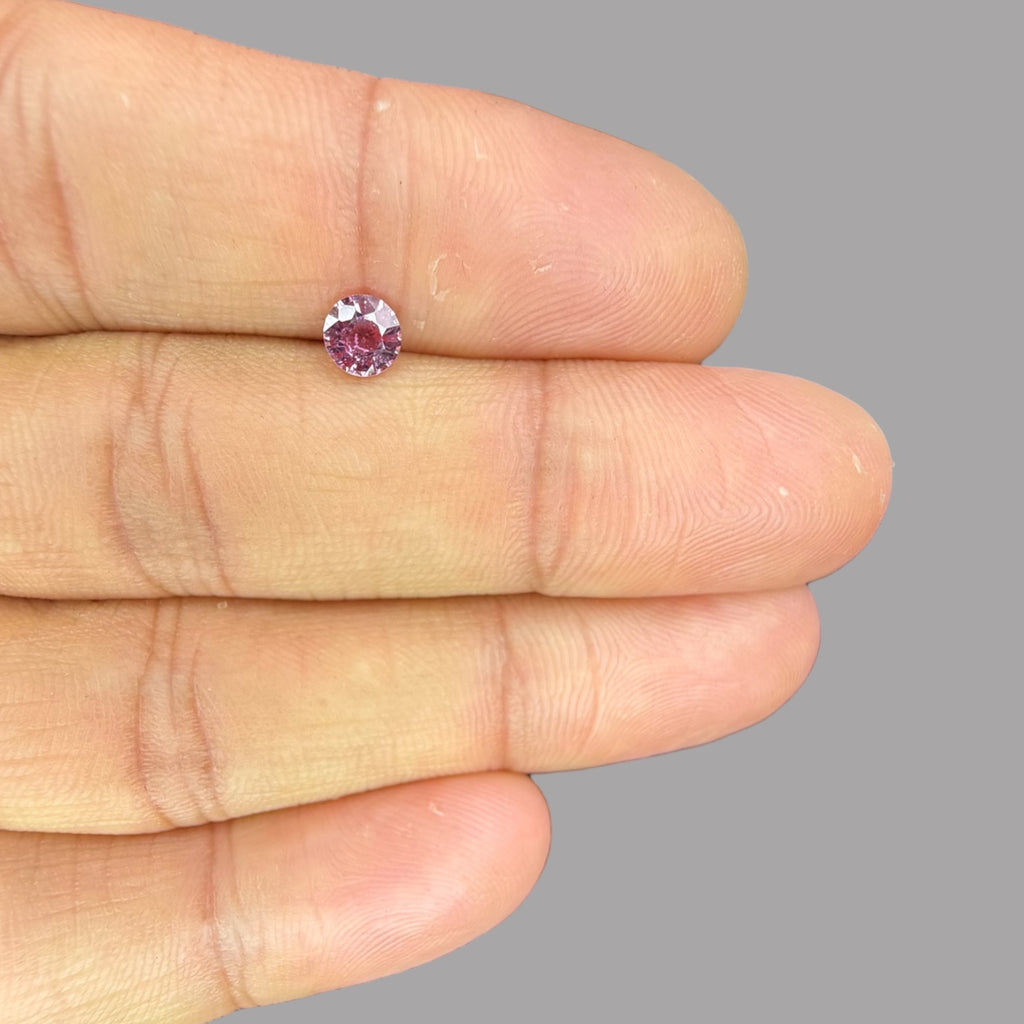 Round Cut Shape in Pink Sapphire Gemstone 0.60 Carats & 5.1 mm Size