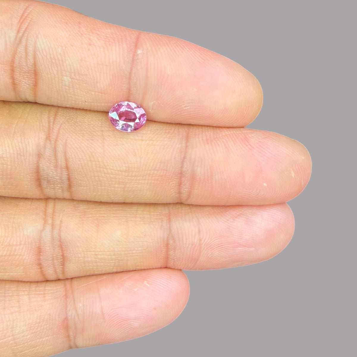 Oval Shape in Pink Sapphire Gemstone 1.07 Carats & 7.2 x 5.7 mm Size