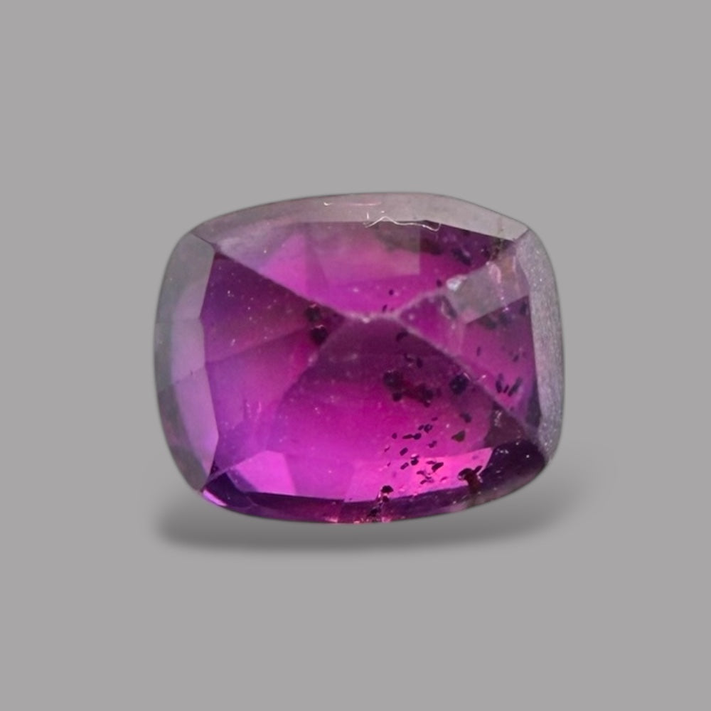 Cushion Cut Shape in Purple Sapphire Gemstone 0.77 Carats & 5.3 x 4.4 mm Size