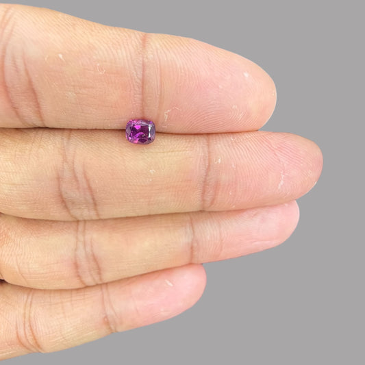 Cushion Cut Shape in Purple Sapphire Gemstone 0.77 Carats & 5.3 x 4.4 mm Size