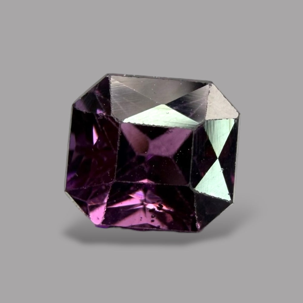 Emerald Cut Shape in Purple Sapphire Gemstone 1.07 Carats & 5.5 x 5.1 mm Size