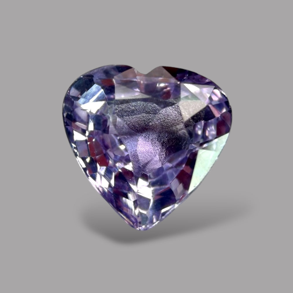 Heart Shape in Purple Sapphire Gemstone 1.03 Carats & 5.9 x 6.1 mm Size