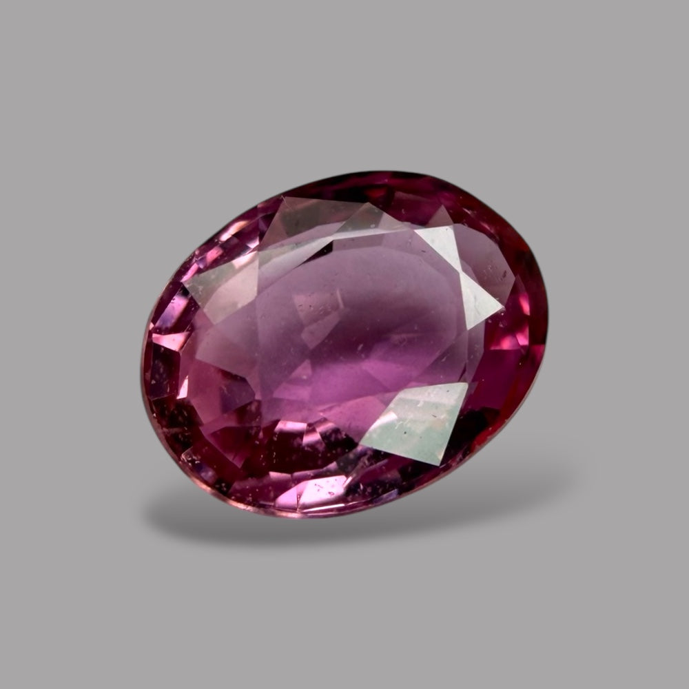 Oval Shape in Pink Sapphire Gemstone 1.07 Carats & 6.8 x 5.2 mm Size