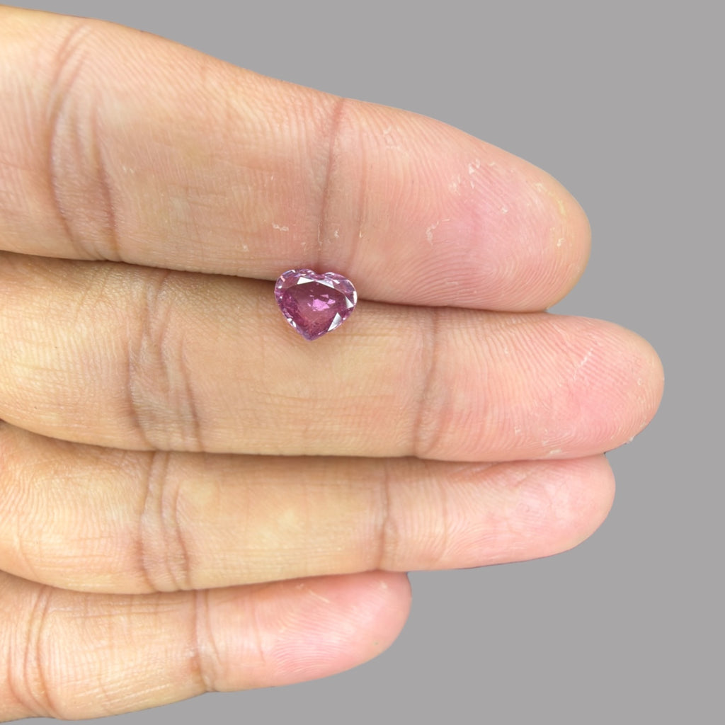 Heart Shape in Pink Sapphire Gemstone 1.34 Carats & 6.5 x 7.5 mm Size