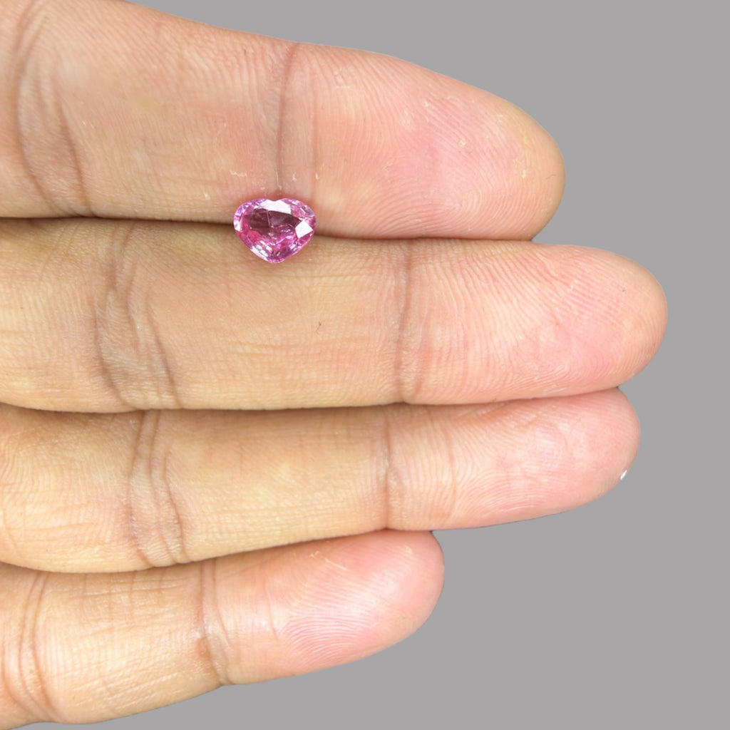 Heart Shape in Pink Sapphire Gemstone 1.19 Carats & 5.6 x 7.2 mm Size