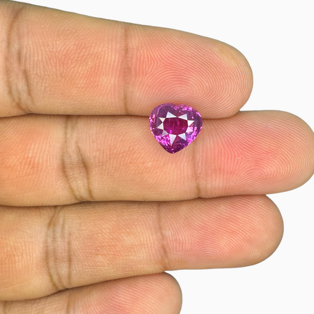 Pink Sapphire Stone Srilanka Heart 3.53 Carats 8.41×8.97×5.40  mm