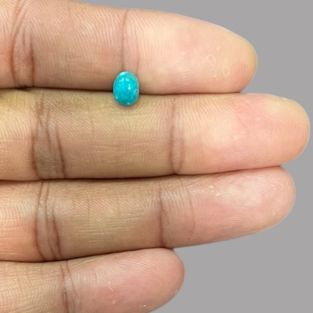 Real Turquoise Stone 0.68 Carats 7 x 5.2 x 2.8 mm in oval