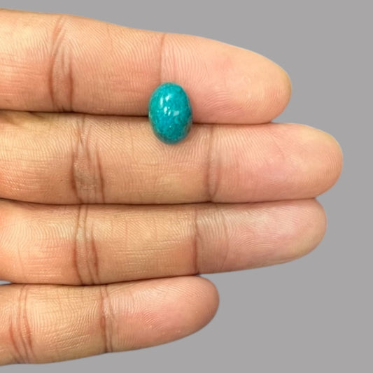 Real Turquoise Stone 5.26 Carats 12.7 x 9.1 x 6.7 mm in oval