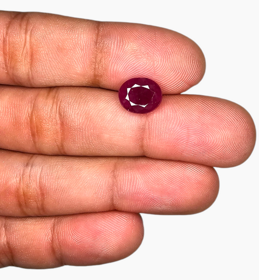 Natural Ruby Stone 4.71 Carats Oval Shape Mozambique Origin Size 8.5x10.3mm