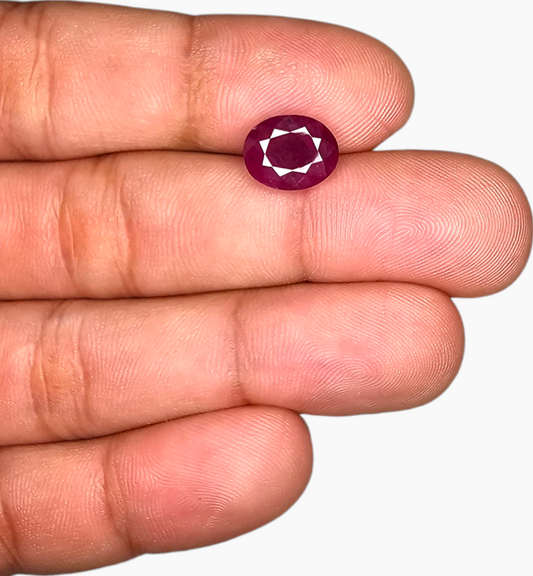 Natural Ruby Stone 4.86 Carats Oval Shape Mozambique Origin Size 11x8.6mm