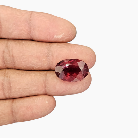 Ruby Precious Stone in Oval Cut 15.86 Carats Weight from Africa