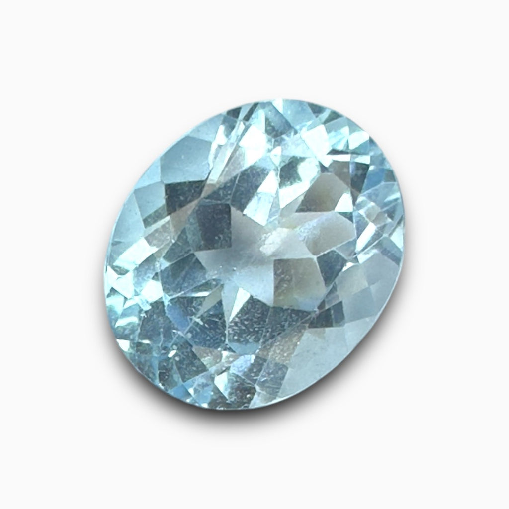Natural Sky Blue Topaz Stone 5.29 Carats Oval Shape Size 12X10mm African Origin