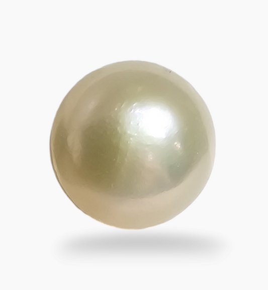 Natural Pearl Moti Stone 4.08 Carats Round Shape Size 8.7x6.6mm