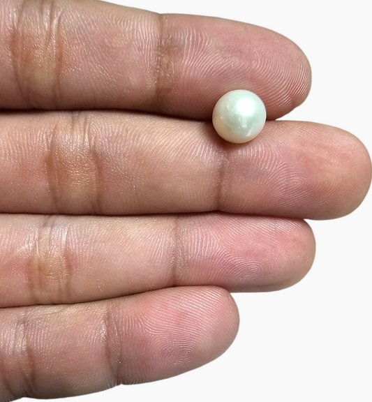 Natural Pearl Moti Stone 4.48 Carats Round Shape Size 8.5x8.5mm