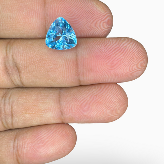 Swiss Blue Topaz Deep Sky Blue Color 3.75 Carats Trilliant Shape Stone Size 10mm