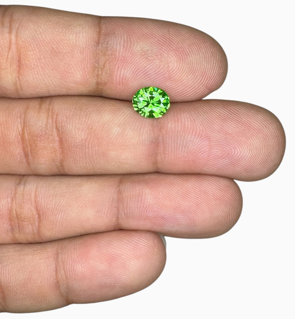 Tsavorite Garnet stone 1.16 Carats Oval Cut IDL Certified