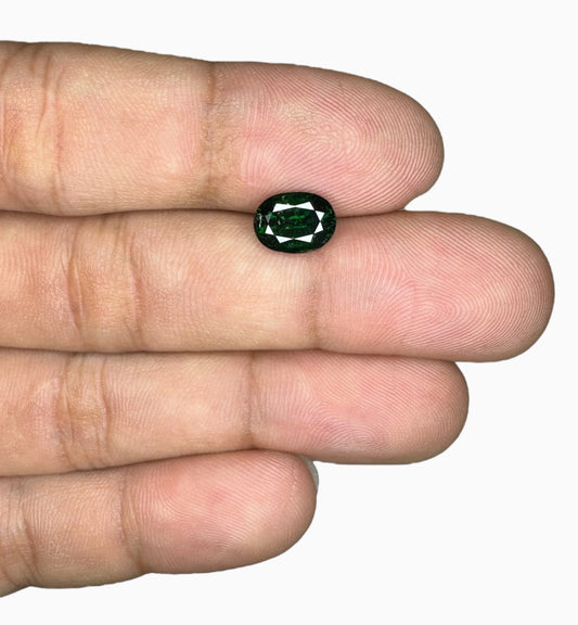 Tsavorite Garnet stone 2.40 Carats, 9.03 x 6.72 x 4.80 mm Natural Green Garnet