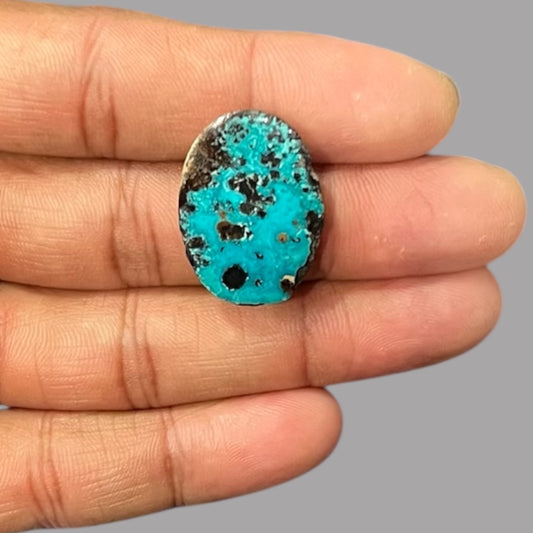 Turquoise Cabochon 23.23 Carats 27.8 x 19.2 x 5.4 mm in Oval