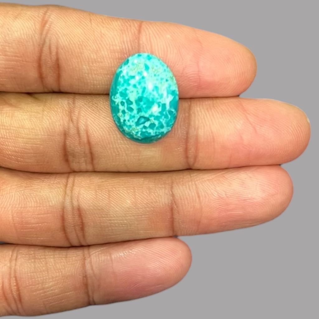 Turquoise For Sale 14.20 Carats 20.1 x 15.3 x 6.8 mm in Oval