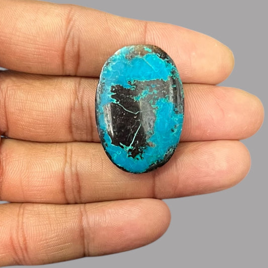 Turquoise For Sale 49.06 Carats 35.4 x 24.4 x 6.1 mm in Oval