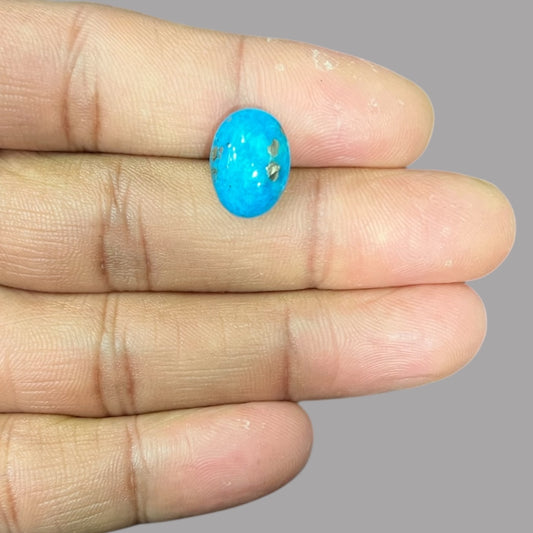 Turquoise Gemstone 6.49 Carats 14 x 10.4 x 5.9 mm in Oval