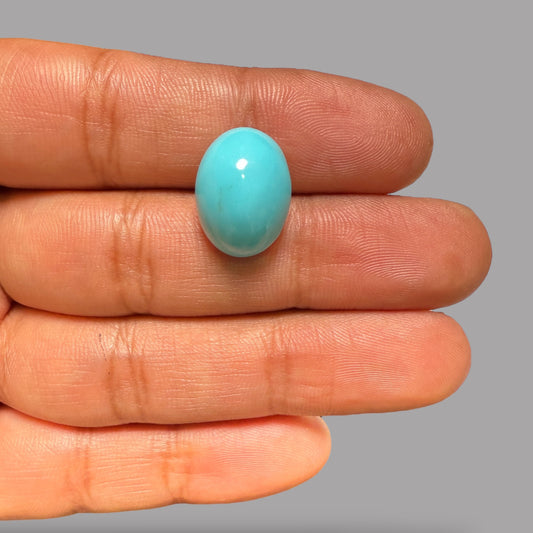 Arizona Turquoise Stone Oval Cabochon 13.61 Carats 16.8 x 12.7 x 9.8 mm