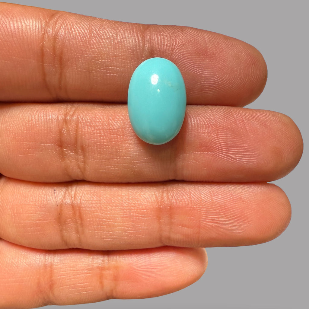 Arizona Turquoise Stone Oval Cabochon 9.93 Carats 17.3 x 11.8 x 7.5 mm