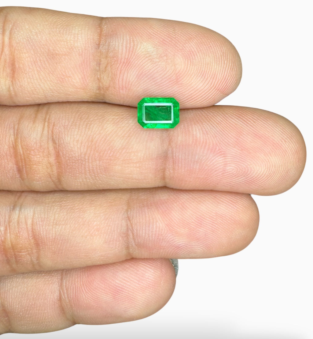 Zambian Emerald Stone 1.04 Carats 7.6 X 5.6 mm Emerald Cut
