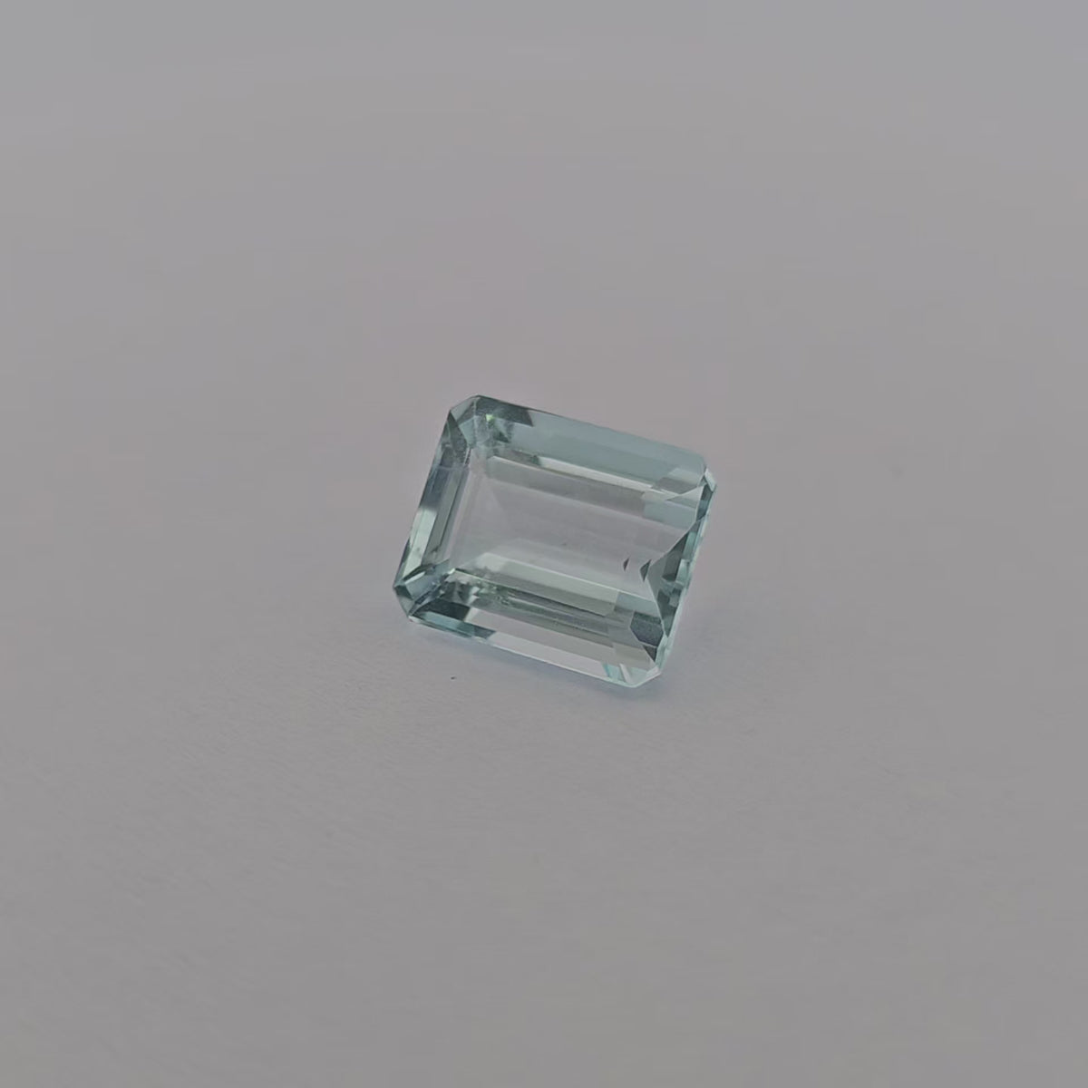 loose Natural Aquamarine Stone 3.15 Carats Emerald Cut