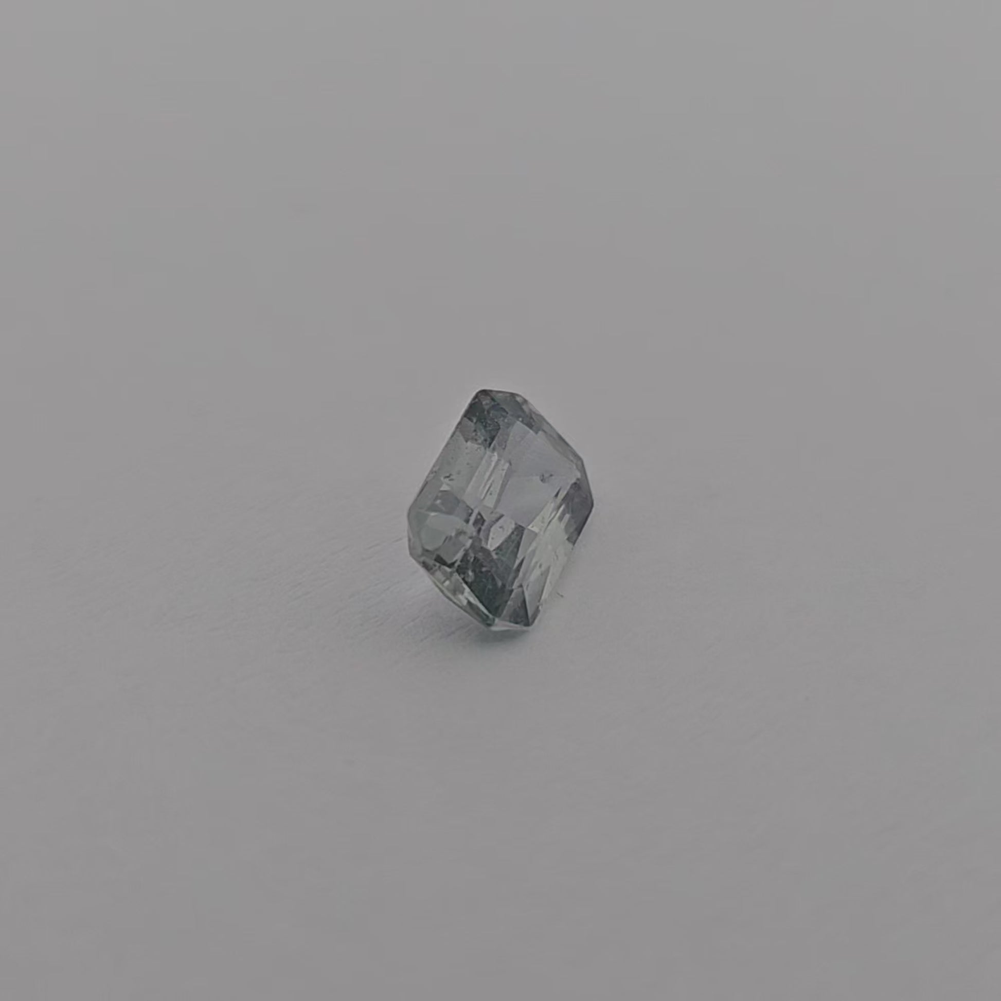 online Natural Green Sapphire Stone 1.31 Carats Emerald Cut 8 x 5.2 mm 