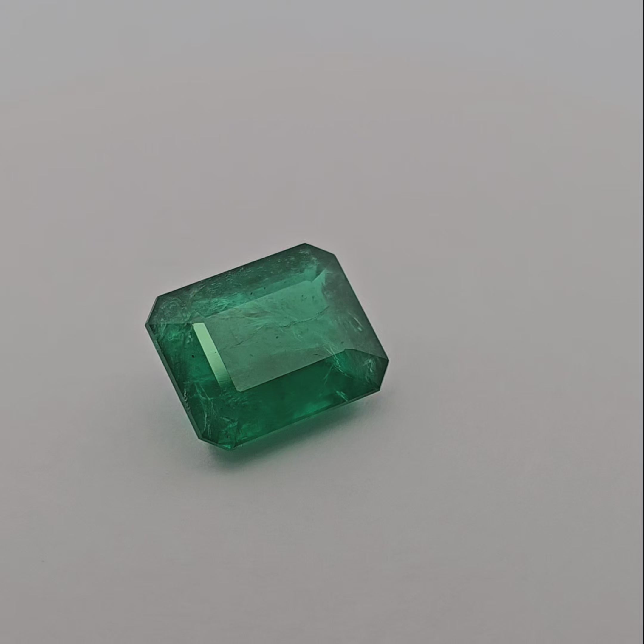 Natural Zambian Emerald Stone 9.51 Carats Emerald Cut 14.17 x 11.61 x 7.13 mm