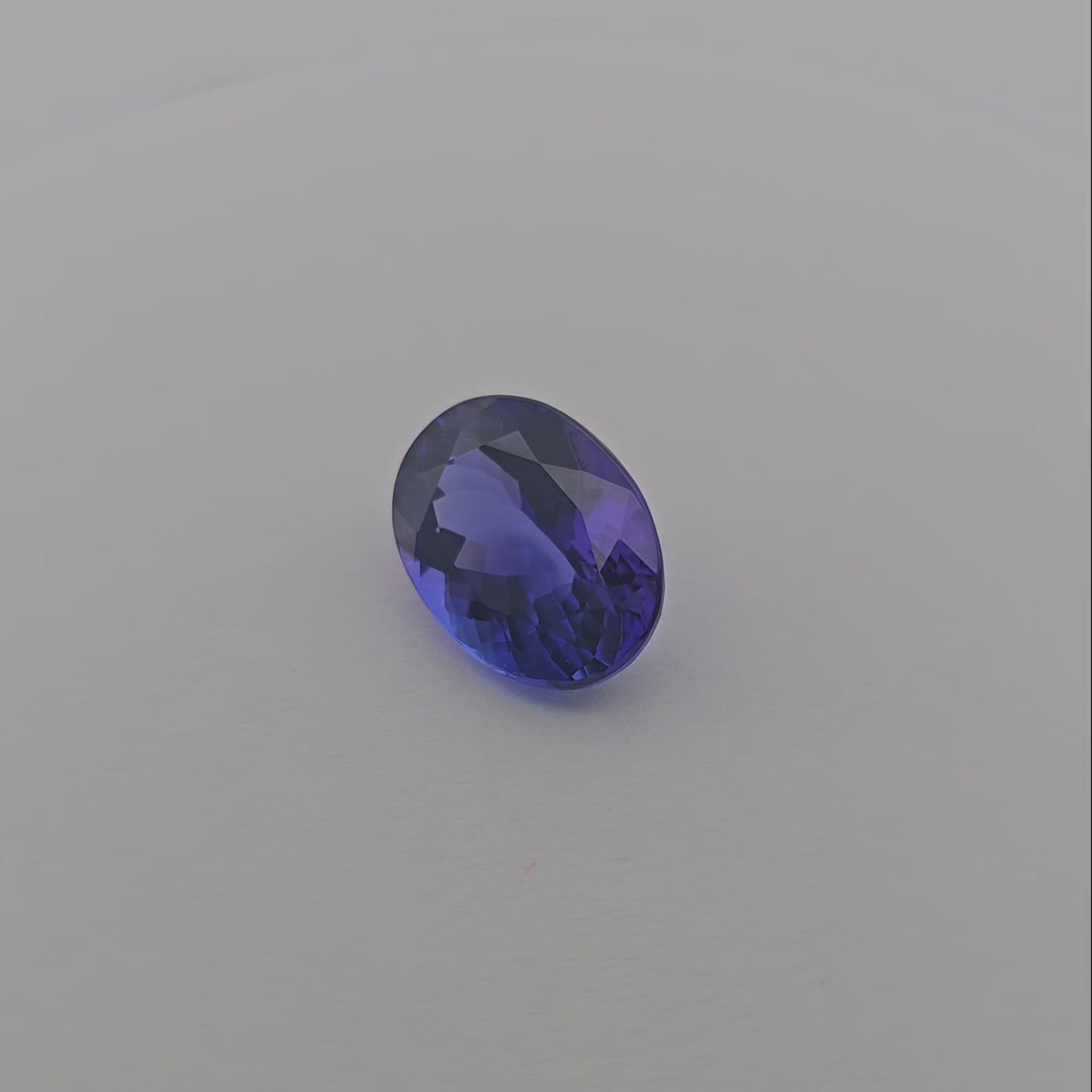 Natural Blue Tanzanite Stone 7.47 Carats Oval Cut (14.2 x 10.5 mm)
