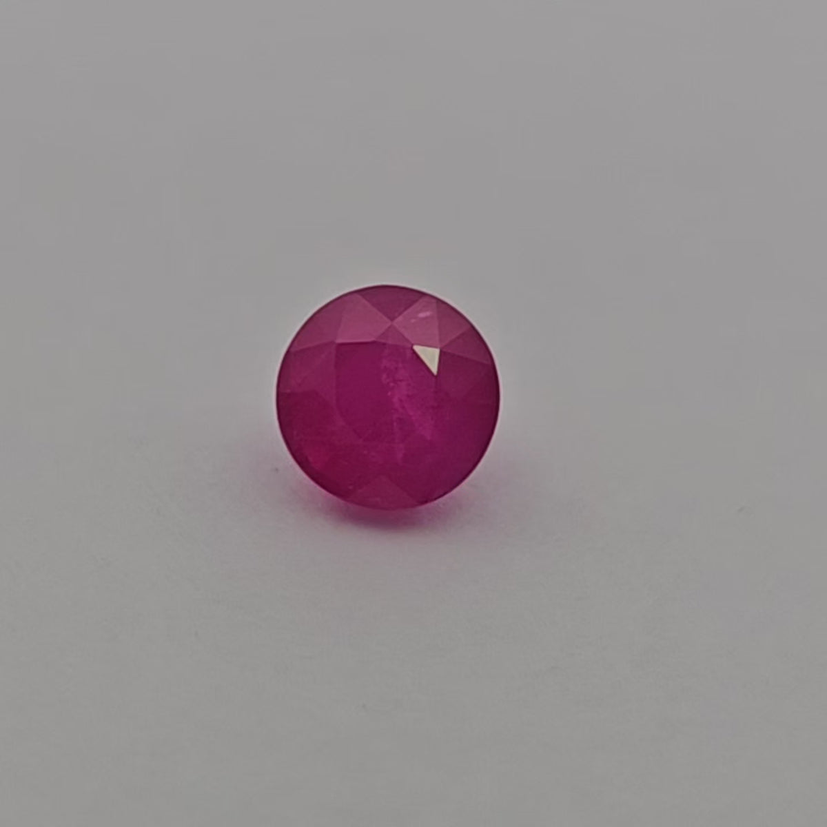 Natural Mozambique Ruby Manik Stone 0.96 Carats Round Shape