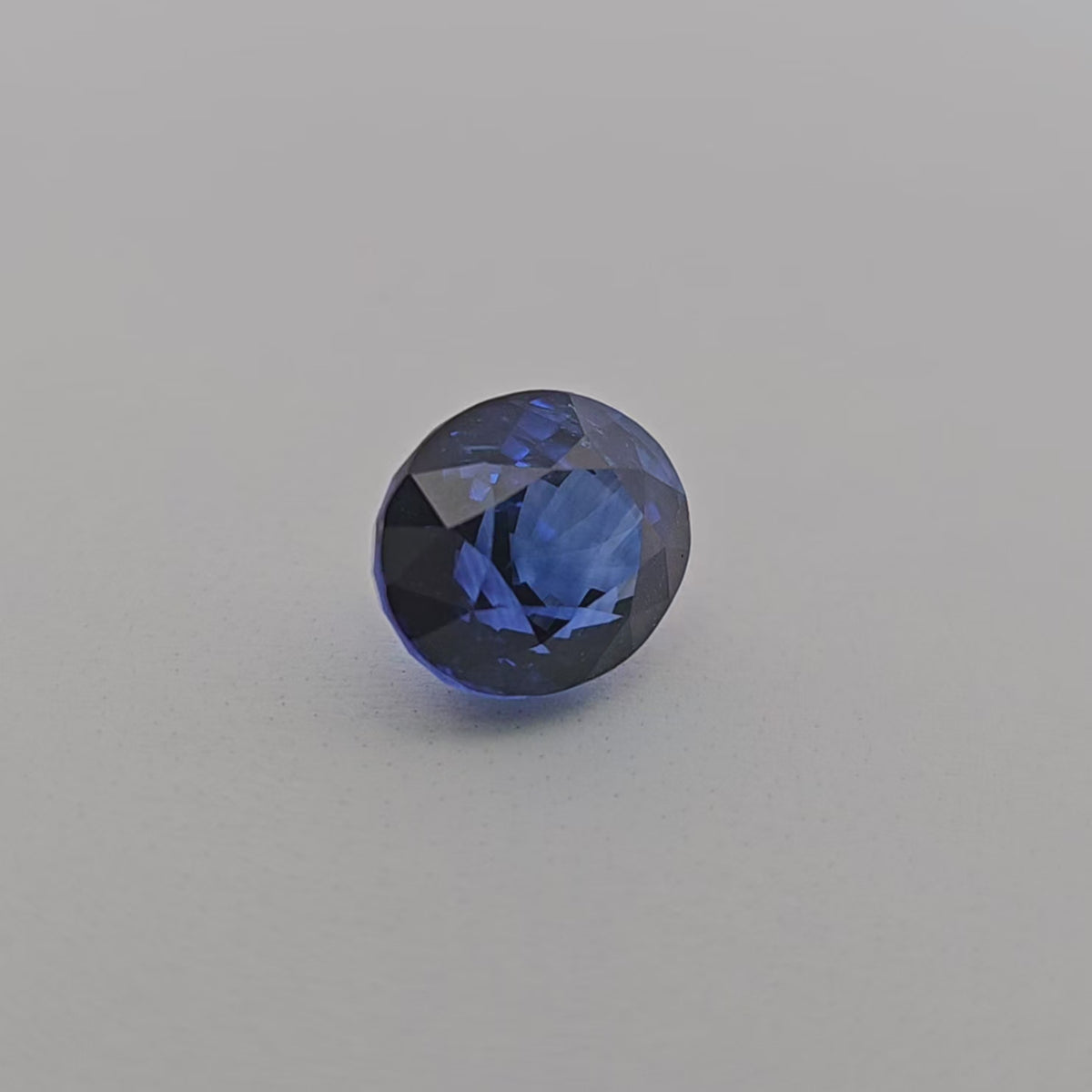 Natural Blue Sapphire Stone 5.08 Carats Oval Cut