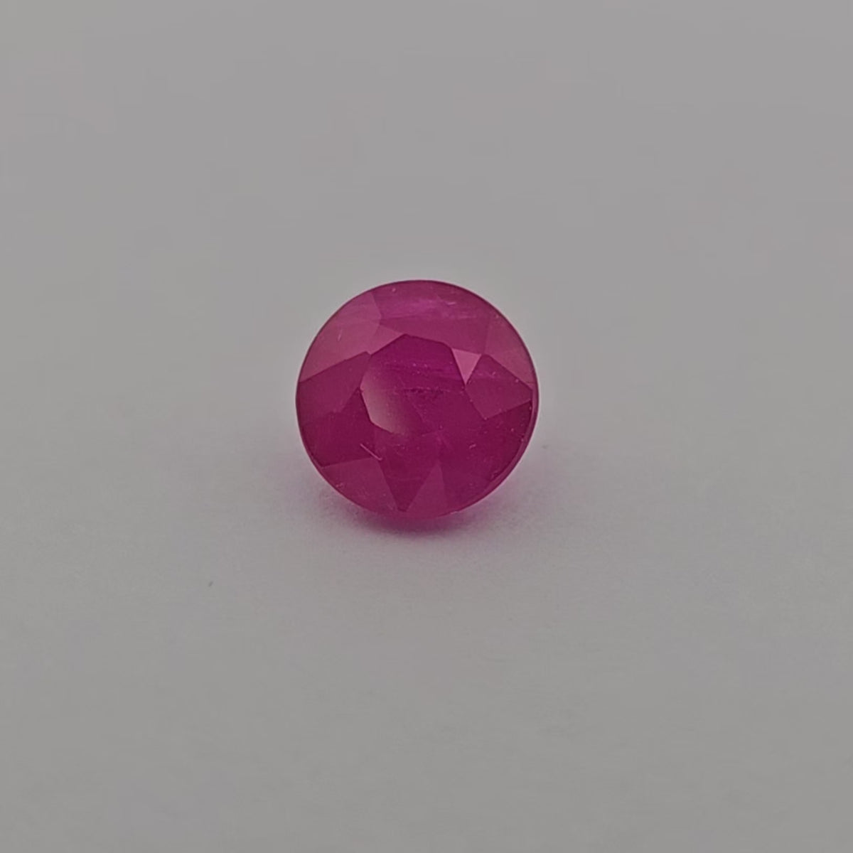 Natural Mozambique Ruby Manik Stone 1.78 Carats Round Shape