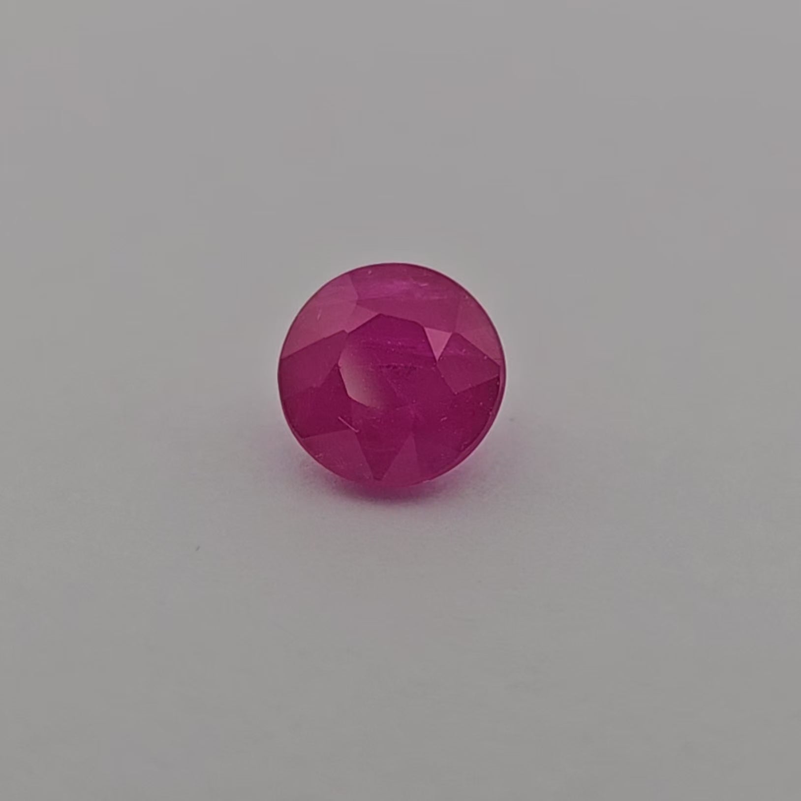 Natural Mozambique Ruby Manik Stone 1.78 Carats Round Shape