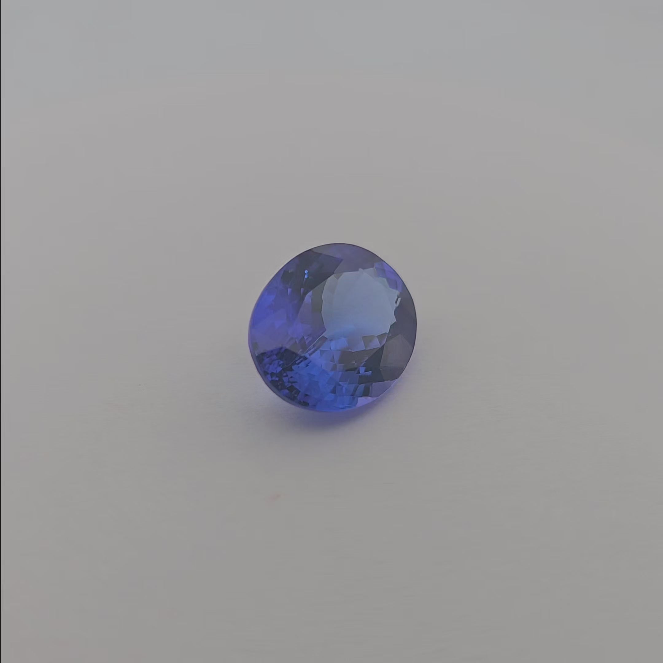 Natural Blue Tanzanite Stone 7.55 Carats Oval Cut (19.7 x 11.1 mm)