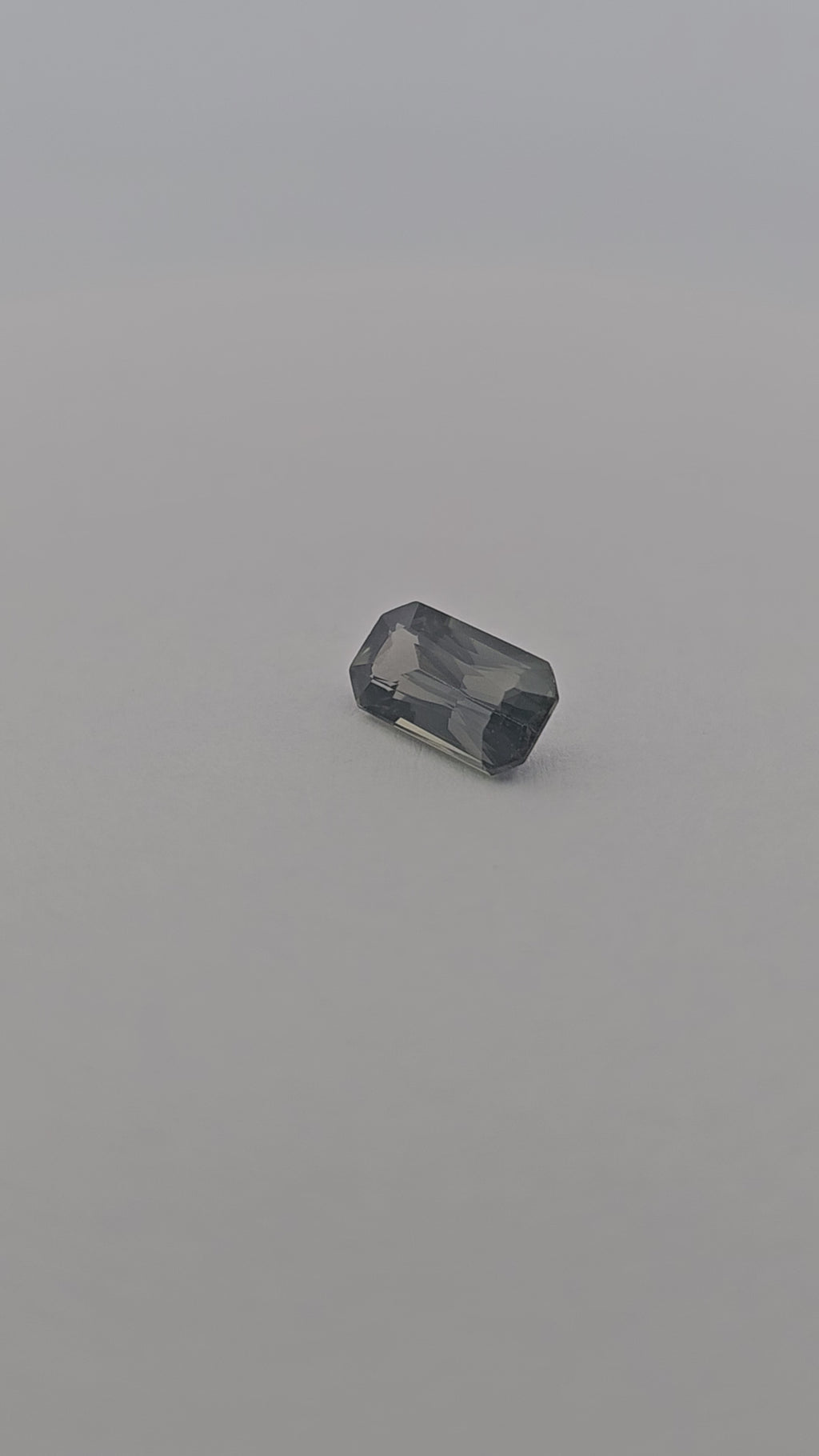 online Natural Green Sapphire Stone 1.45 Carats Emerald Cut 8.8x4.8 mm