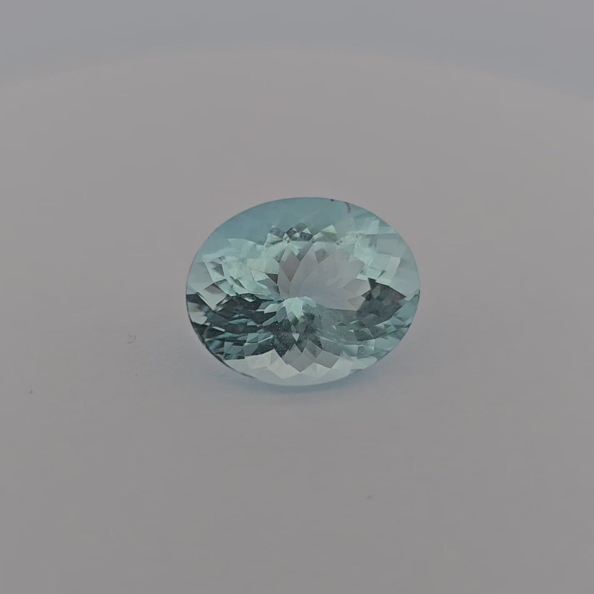 loose Natural Aquamarine Stone 7.93 Carats Oval Shape 15.6 x 12.9 mm