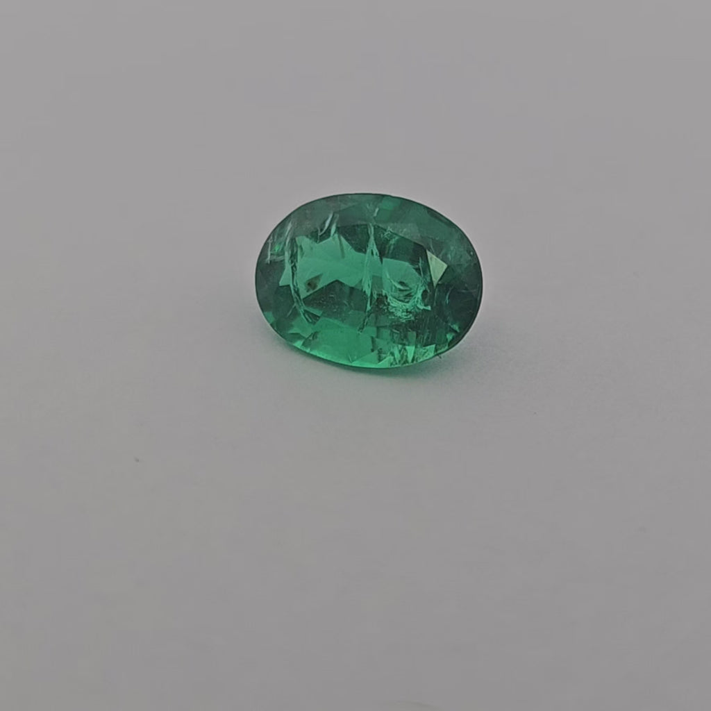 loose Natural Zambian Emerald Stone 1.66 Carats Oval Cut 9.2 x 7 mm