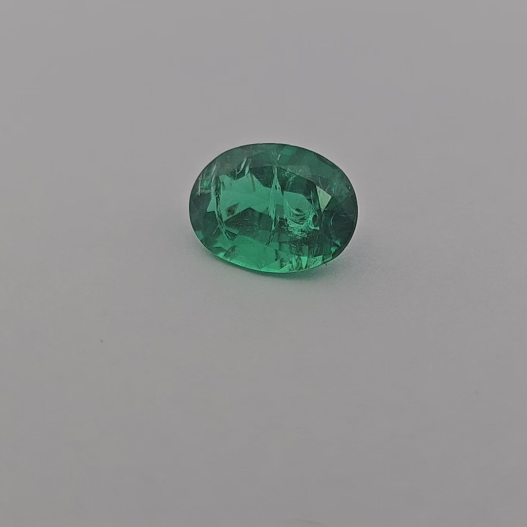 loose Natural Zambian Emerald Stone 1.66 Carats Oval Cut 9.2 x 7 mm