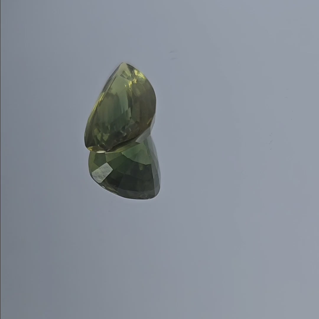 Natural Green Sapphire Stone Pear 5.30 Carats