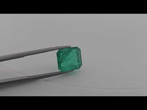 Natural Brazilian Emerald Stone 6.60 Carats Emerald Cut ( 11.3x10.46x7.68 mm )