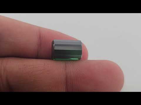 Natural Green Tourmaline Gemstone in 6.13 Carats Weight for Sale