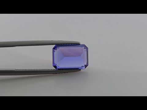 Natural Tanzanite Stone Emerald Cut 5.04 Carats for Sale in Blue Color