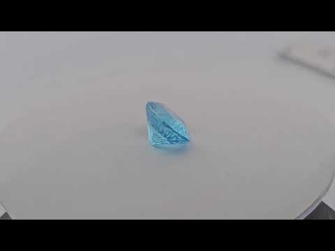 for sale Natural Swiss Blue Topaz Stone 16.88 Carats Oval Shape  ( 18x14 mm )