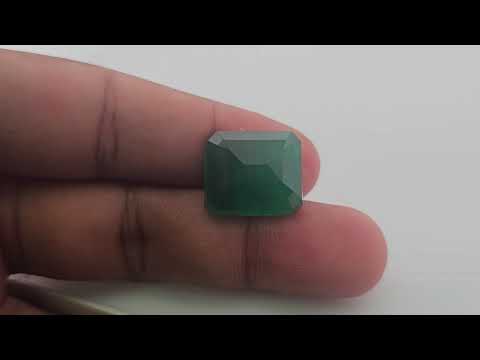 Natural Brazilian Emerald Stone 18.33 Carats Emerald Cut ( 16.89x15.02x8.89xmm )