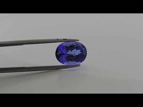 Natural Oval Shape Tanzanite Stone in 5.39 Carats Weight for Sale