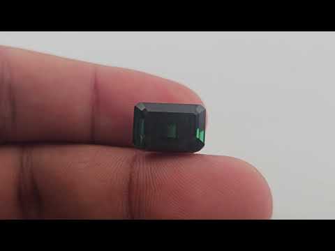 Natural Green Tourmaline in Emerald Cut 6.94 Carats for Sale
